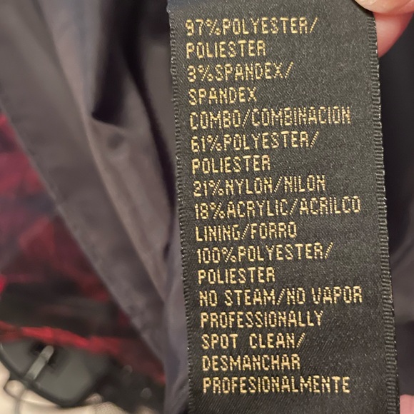 Red Floral midi length Evening gown - Picture 3 of 3